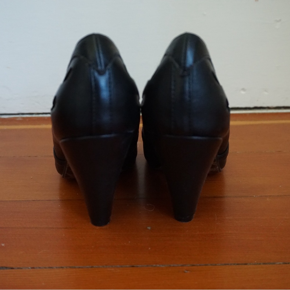 Bettie Page Black Cutout Peep-Toe Heels - Picture 3 of 4